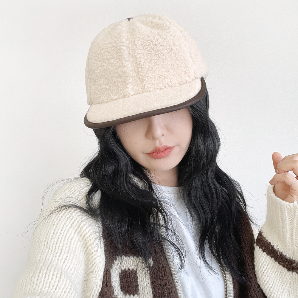 덤블 무스탕 뽀글이양털 스냅백 남녀공용 겨울 캠핑 털모자 평챙캡 볼캡 - 메인 이미지