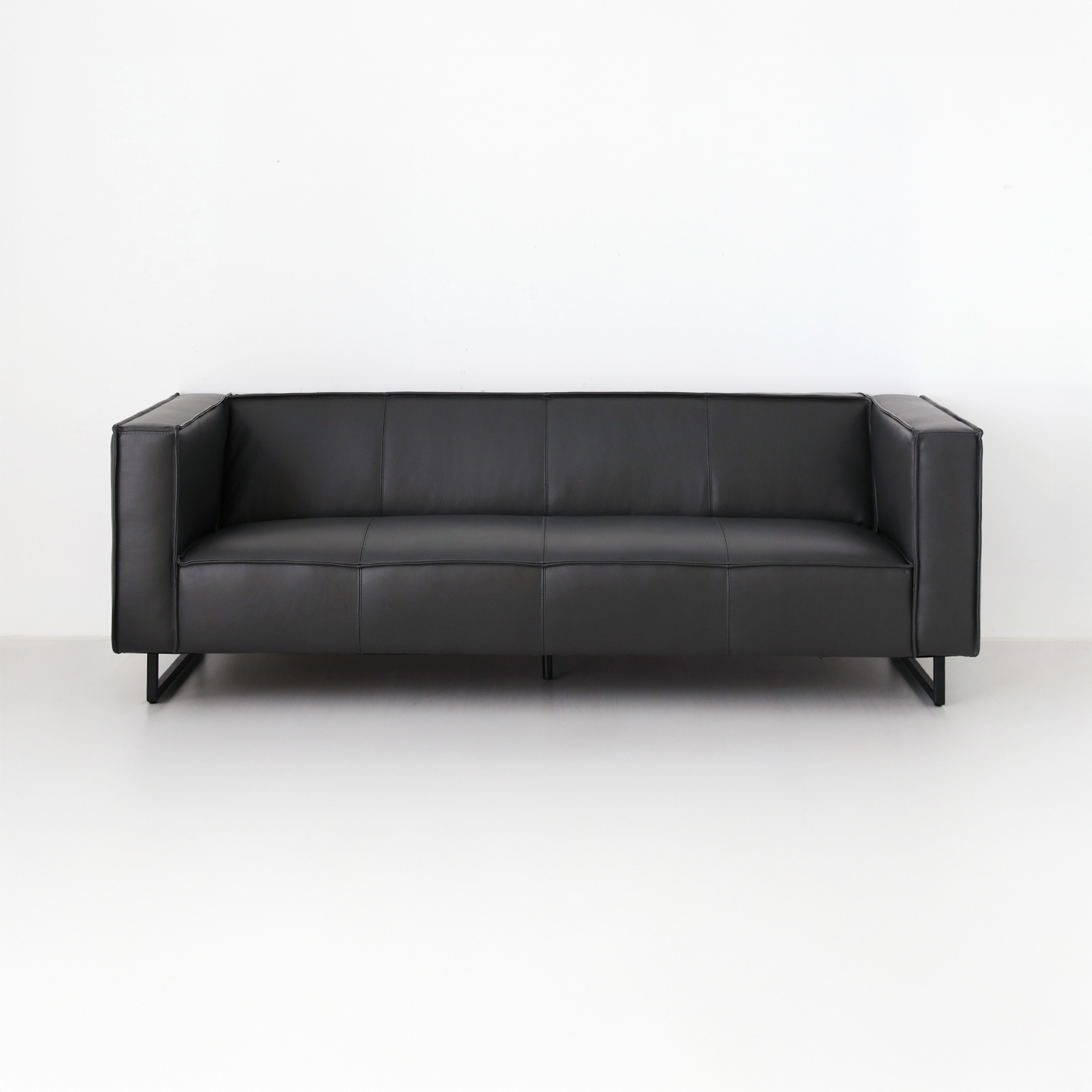 MATTONI 3인 이태리 가죽소파 건메탈 3950.0090