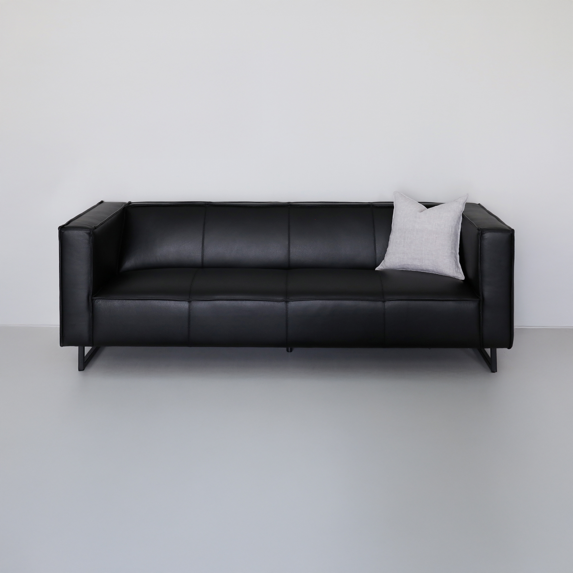 MATTONI 3인 이태리 가죽소파 리치블랙 9651.8494