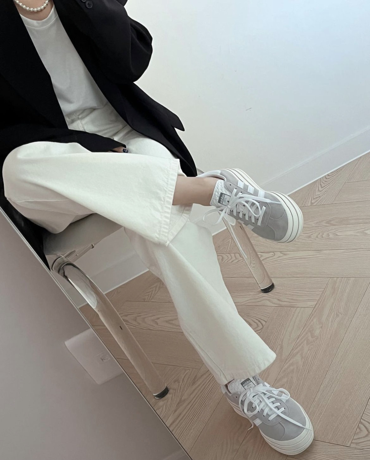 아디다스 가젤 볼드 그레이 HQ6893 - 상세 이미지 5