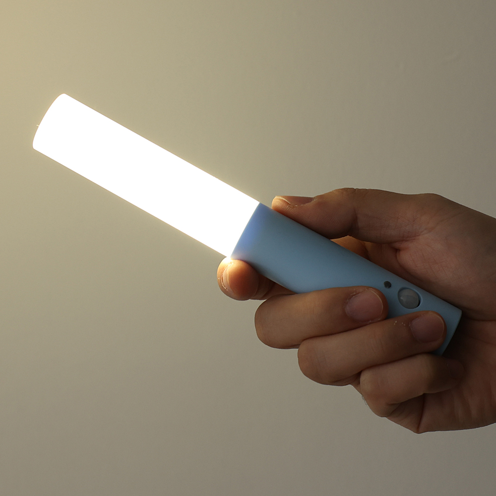 손전등 LED 충전식 후레쉬 서치 라이트 휴대용 핸드 랜턴