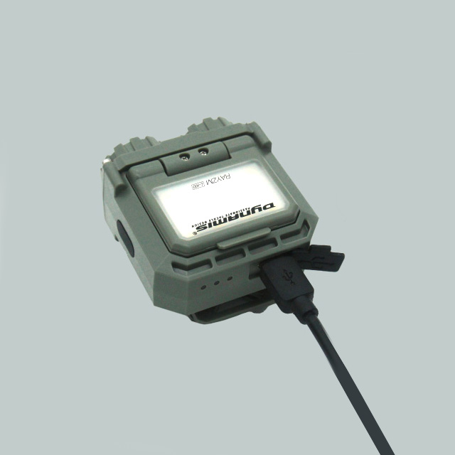 다이나미스 레이즘 캡라이트 L400 LED 랜턴 후레쉬 90도 각도조절 모자 클립 카라비너