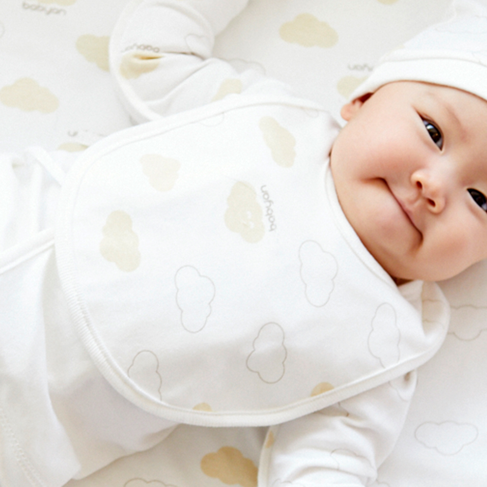 베이비앙 국내산 무형광 신생아 아기 심볼라인 구름이 턱받이