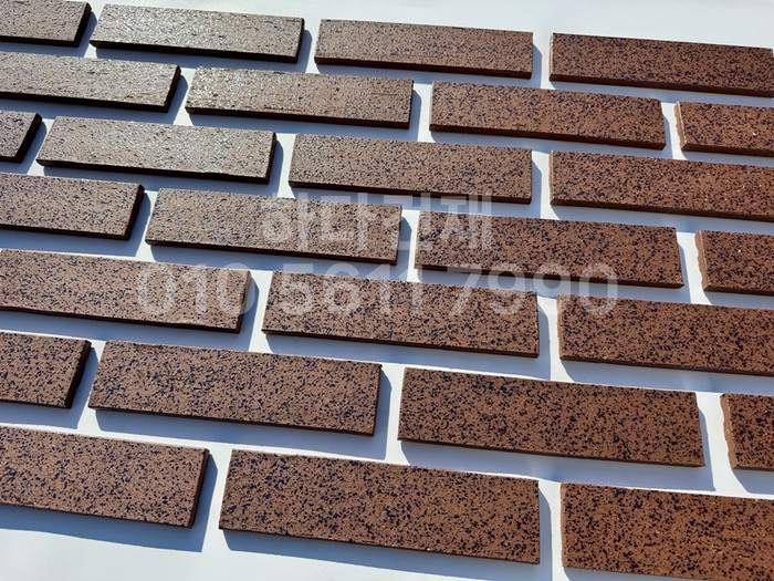 잉크 마블 점토타일 240x60x11T 브라운 / 하다건재