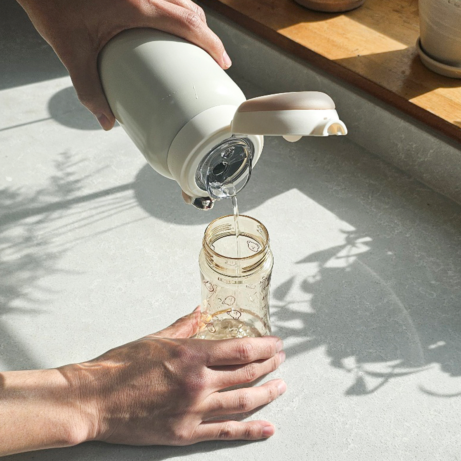 데아트 휴대용 분유포트 500ml 무선 가열 외출 분유 보온병