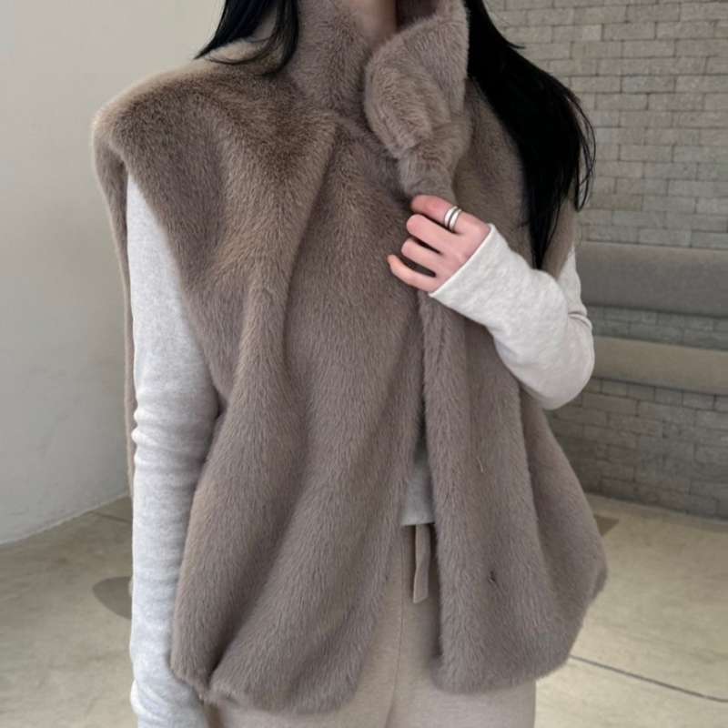 하이넥 루즈핏 인조 퍼 여자 조끼 에코 페이크퍼 - 상세 이미지 2