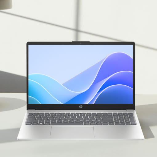 HP 15 모델의 키보드와 얇은 베젤