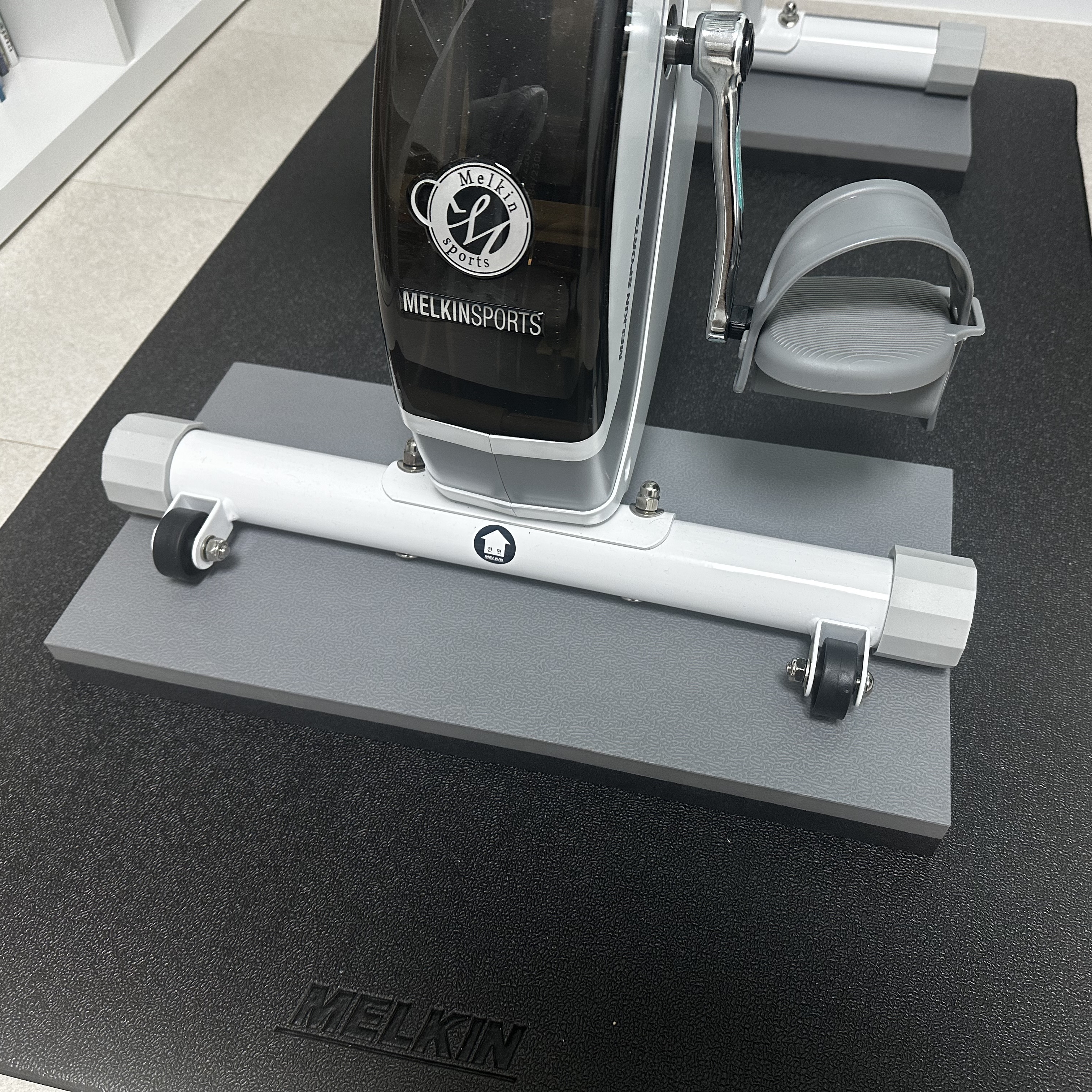 덕진스펀지 실내자전거 매트 2개 헬스 운동기구 충격흡수 소음 방진 런닝머신 500X250X25T 이미지 6