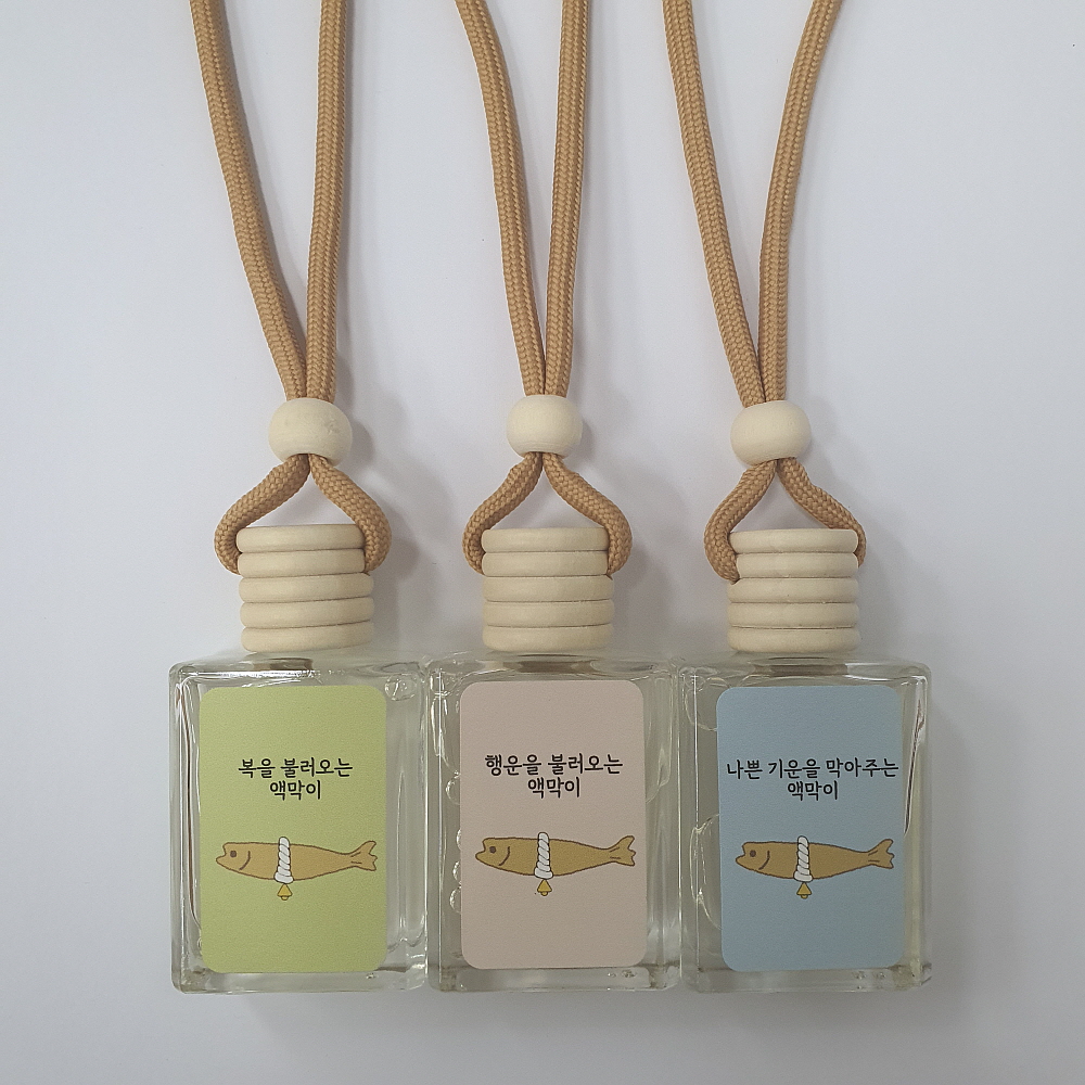 귀여운 액막이 차량용 룸미러 미니 방향제 자동차 송풍구형 디퓨저 차 향수 선물 - 상세 이미지 5