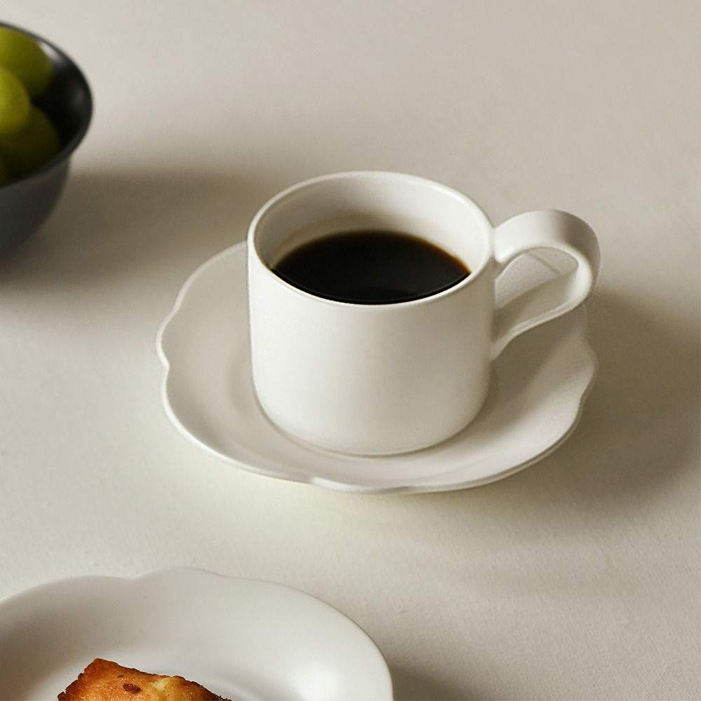 브리엔 홈카페 심플 모던 깔끔한 커피잔 머그 플레이트 2P 세트