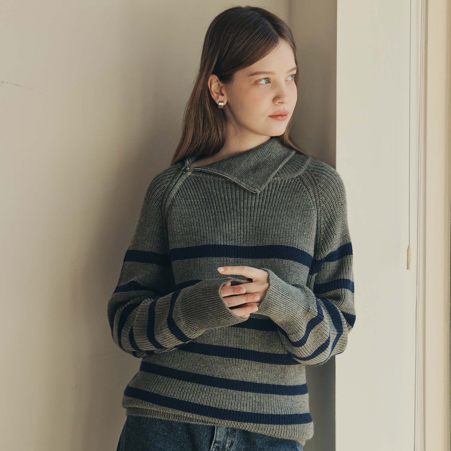 [N배송][제로스트릿]스트라이프 집업 스웨터 STRIPE ZIP-UP SWEATER / GRAY - 상세 이미지 3
