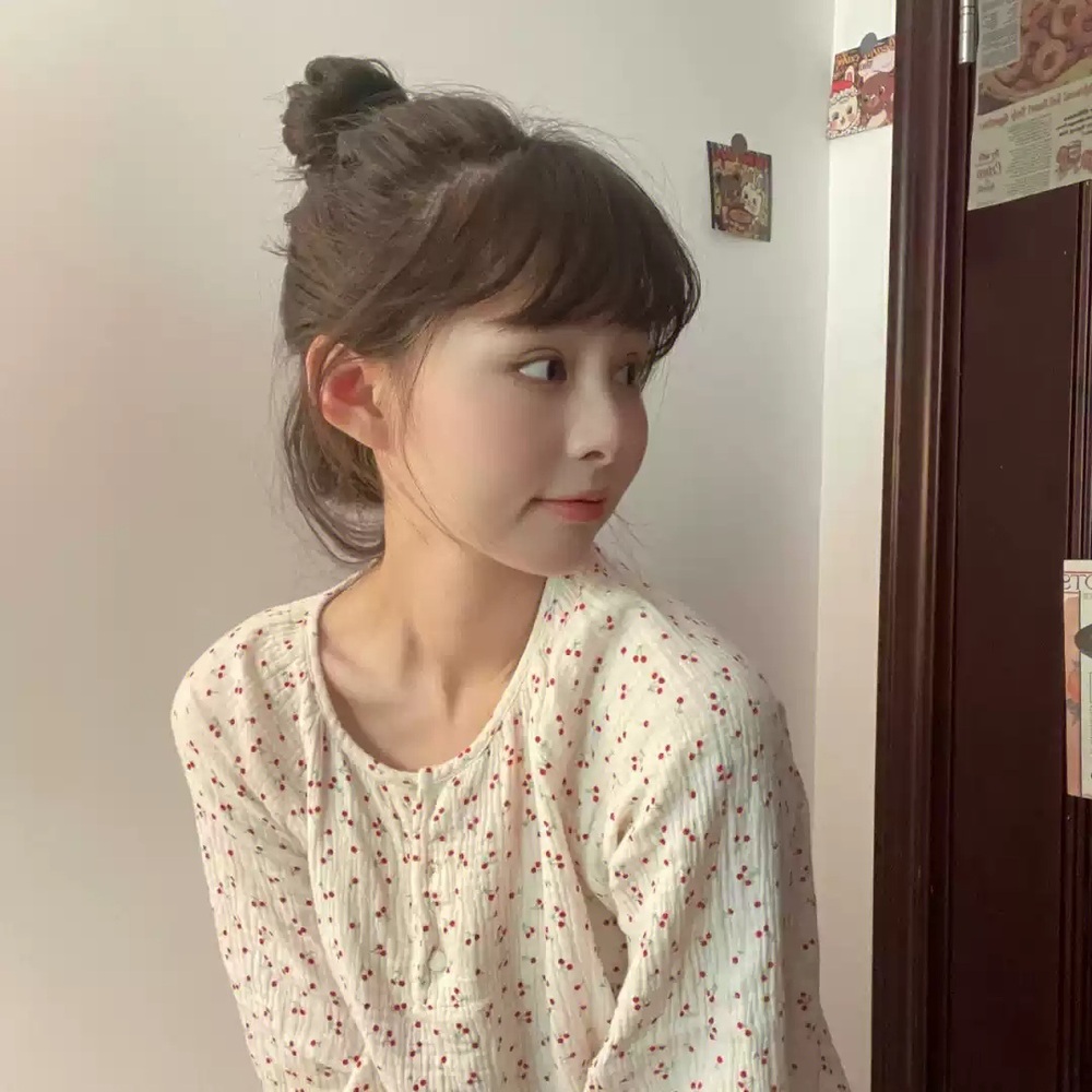 라운드넥 단추 체리잠옷세트 캐주얼 봄 가을 귀여운 긴팔 코지한 홈웨어 크림색 - 상세 이미지 4