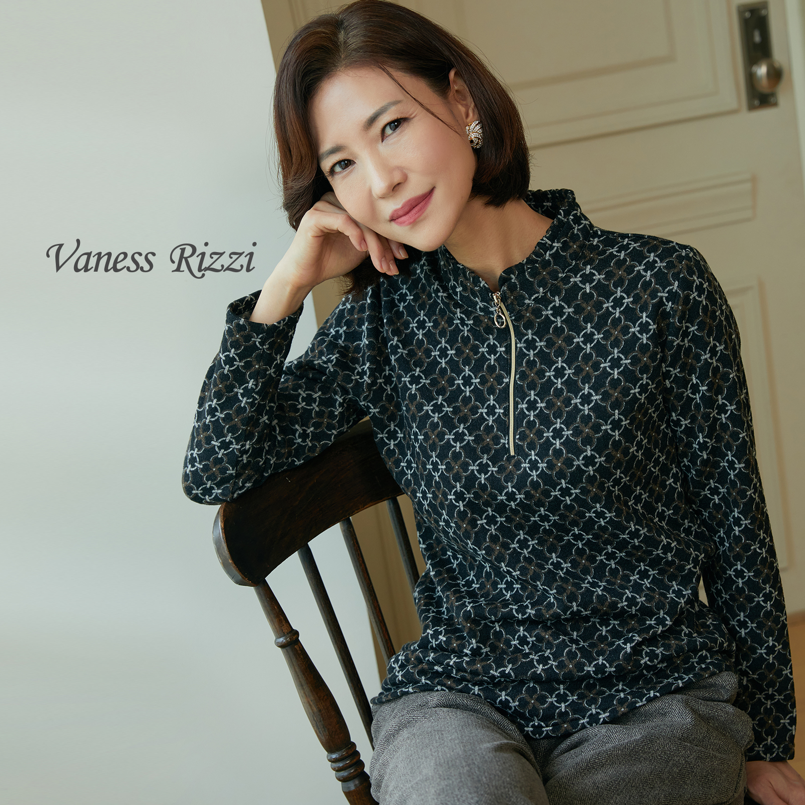 엄마옷 제시카 기모 블라우스 4종 플라워 호피 패턴 빅사이즈 중년여성 마담 60대 50대 40대 선물 - 상세 이미지 4