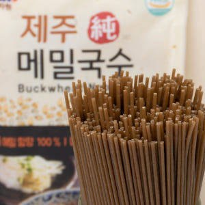 100프로 국산 제주 순 메밀국수 500g 건면 모밀면 막국수 소바 냉면... 맛있게 먹은 솔직 후기 - 상품 이미지 1