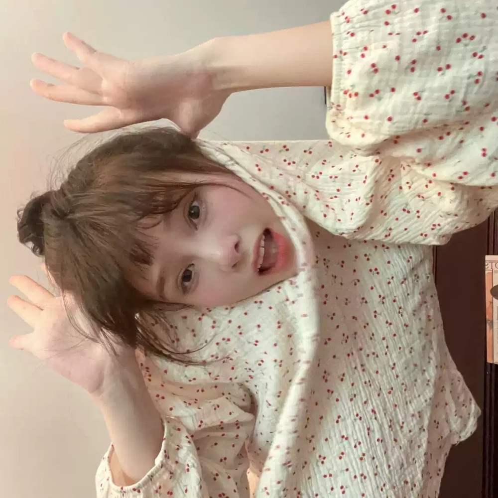 라운드넥 단추 체리잠옷세트 캐주얼 봄 가을 귀여운 긴팔 코지한 홈웨어 크림색 - 상세 이미지 5