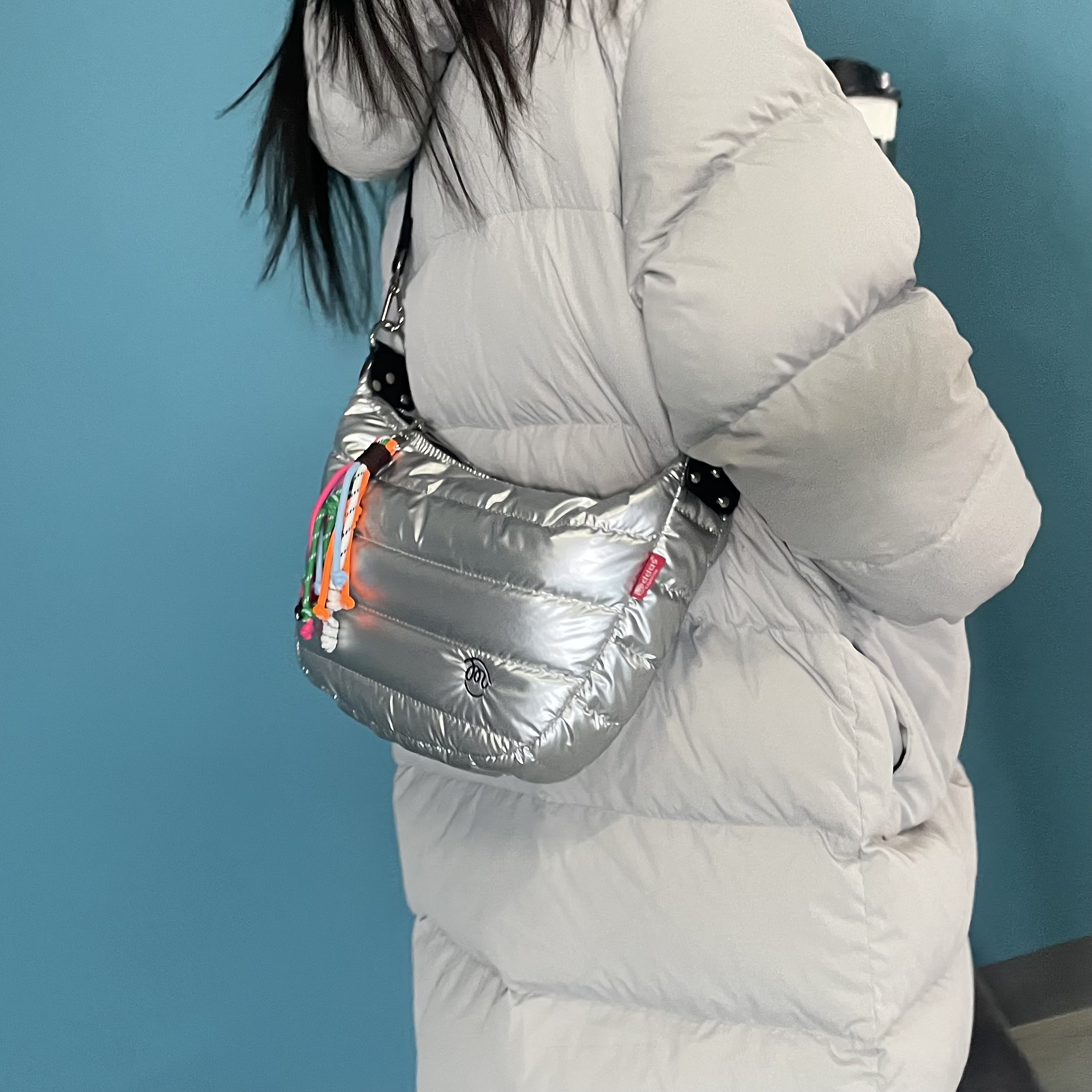 말랑백 패딩 크로스백 여행용 퀼팅 유럽여행가방 핸드폰 가벼운 반달 슬링백 해외 미니 겨울