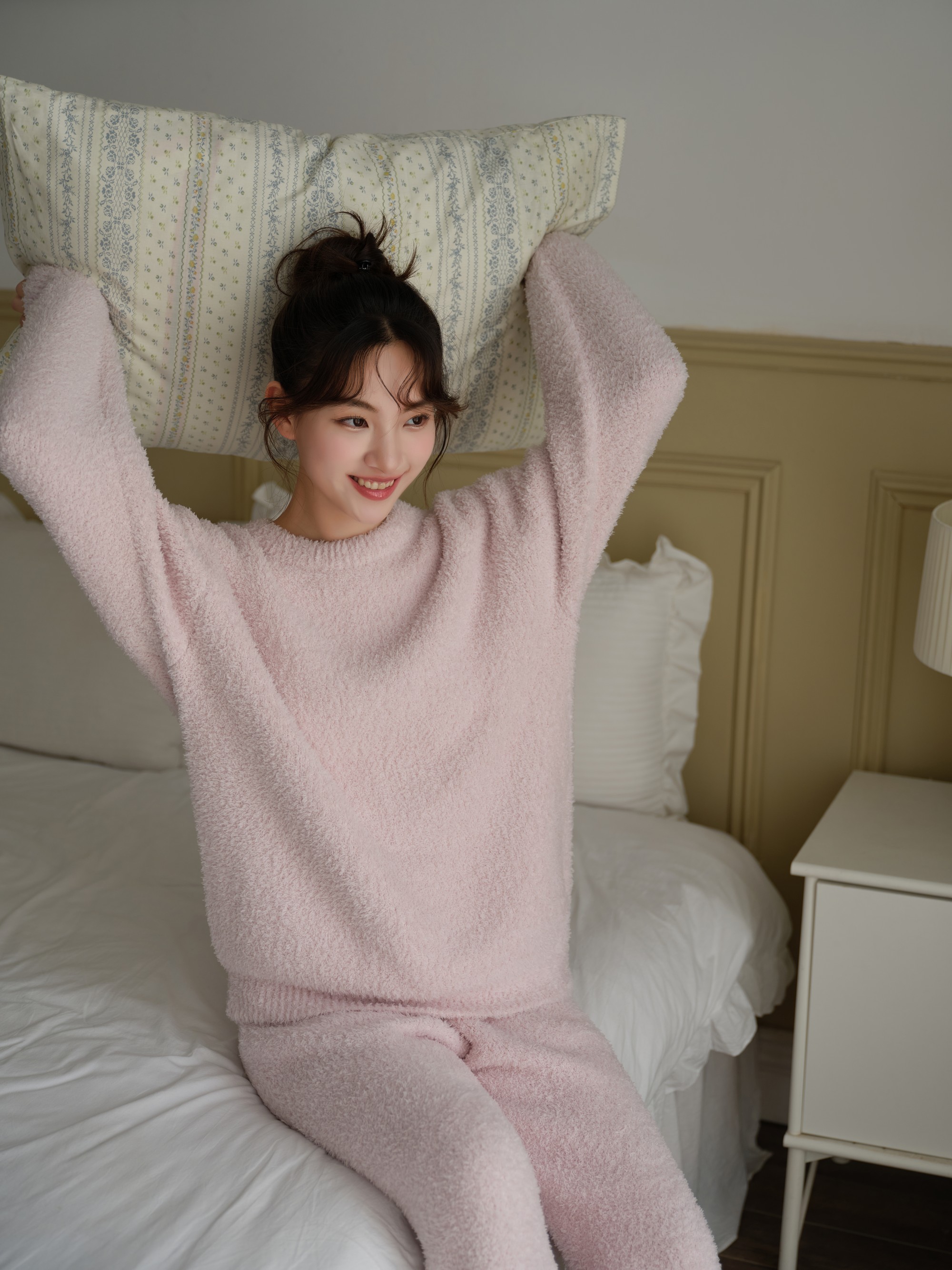 여성 겨울 프리미엄 원단 솜사탕 수면잠옷 파자마 홈웨어 상하세트 제품 이미지