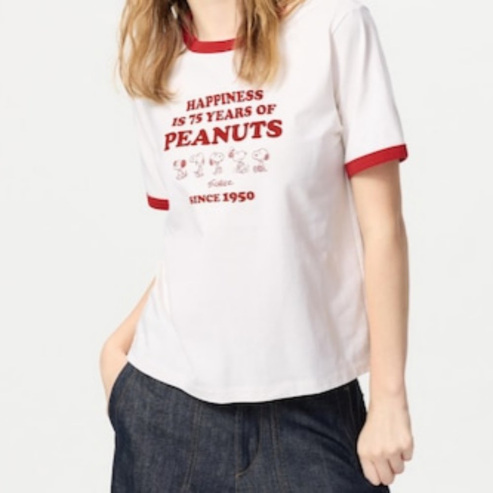 유니클로 반팔티 스누피 UT 476605 - 상품 이미지