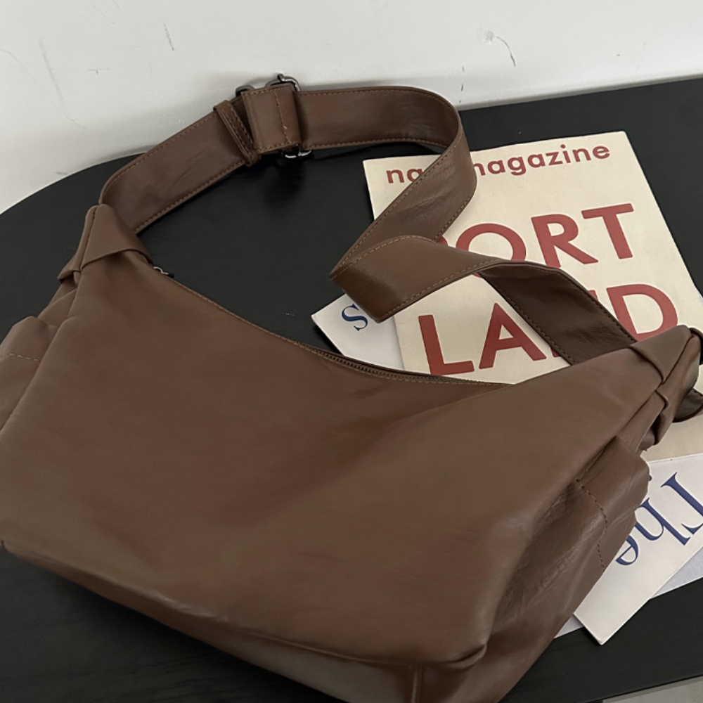 남자 맨타 학생 여행 데일리 비건 레더 크로스백 가방 카멜 블랙