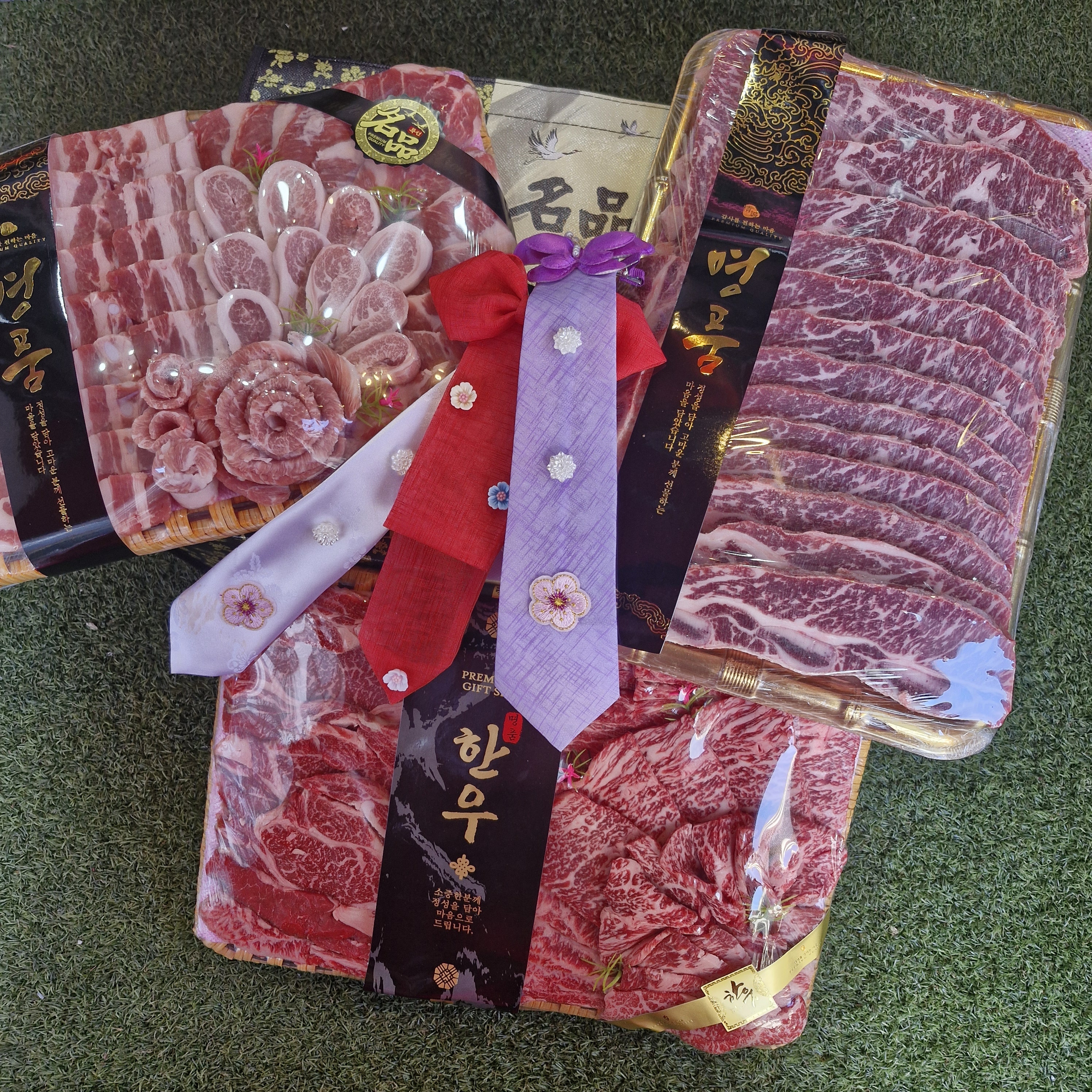 1등급 한우 암소 선물세트 1.2kg 꽃등심 살치살 갈비살 명절 선물 - 상세 이미지 4