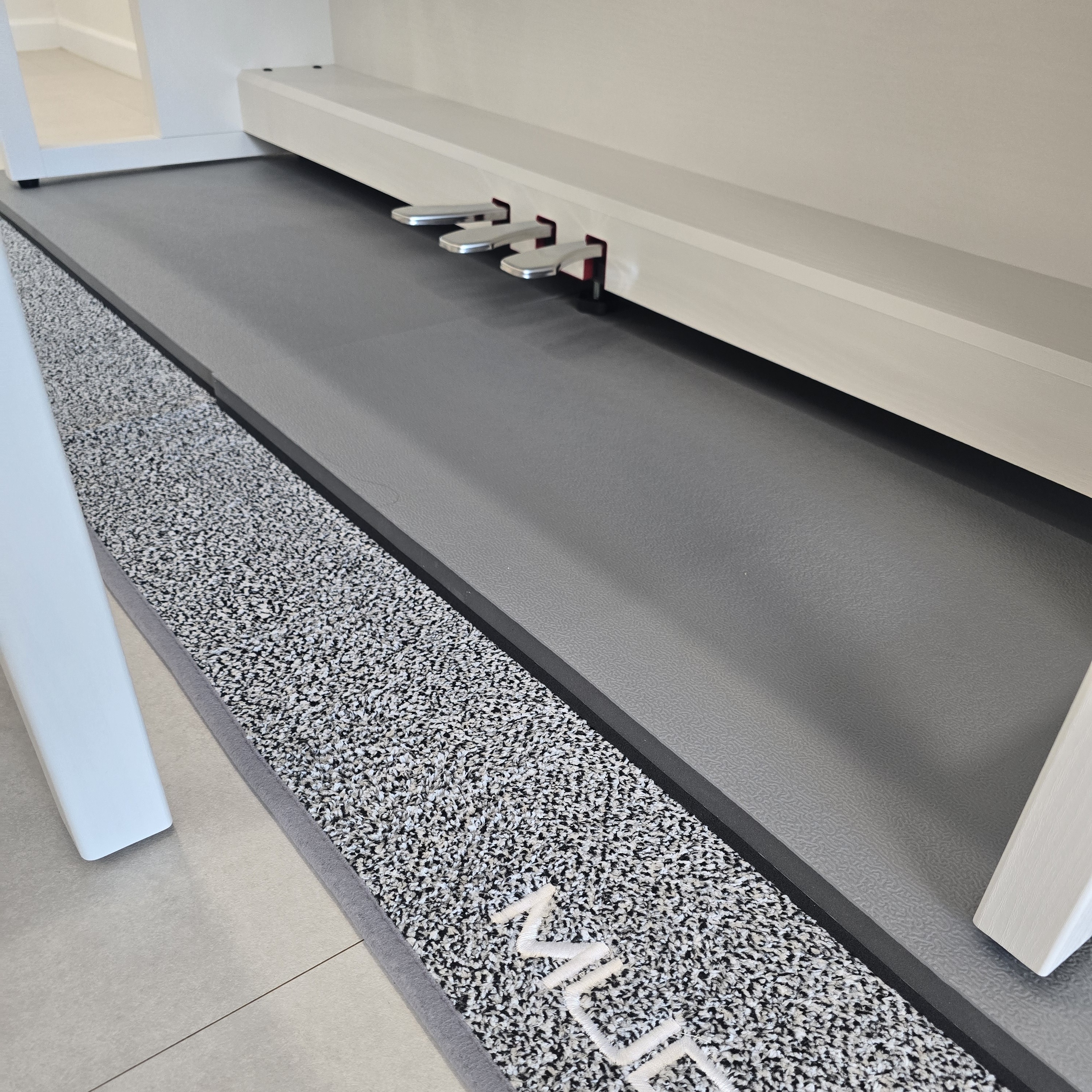 덕진스펀지 안마의자 실내자전거 매트 운동기구 충격흡수 층간진동 소음방지 런닝머신 방진 스탠다드 패드 상세 이미지 7