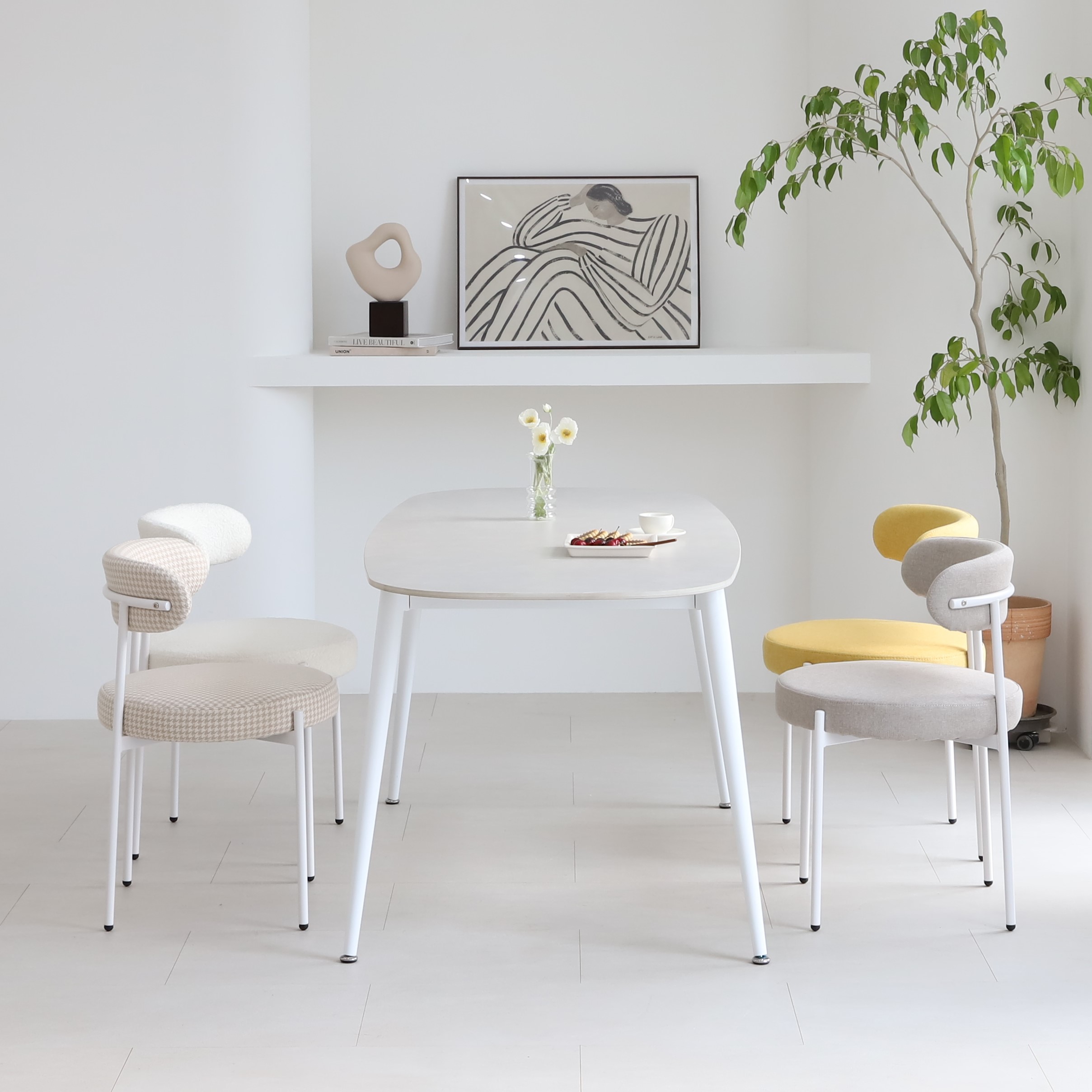 스위터 화이트 식탁의자 인테리어 디자인 카페 의자 모던 미드센츄리
