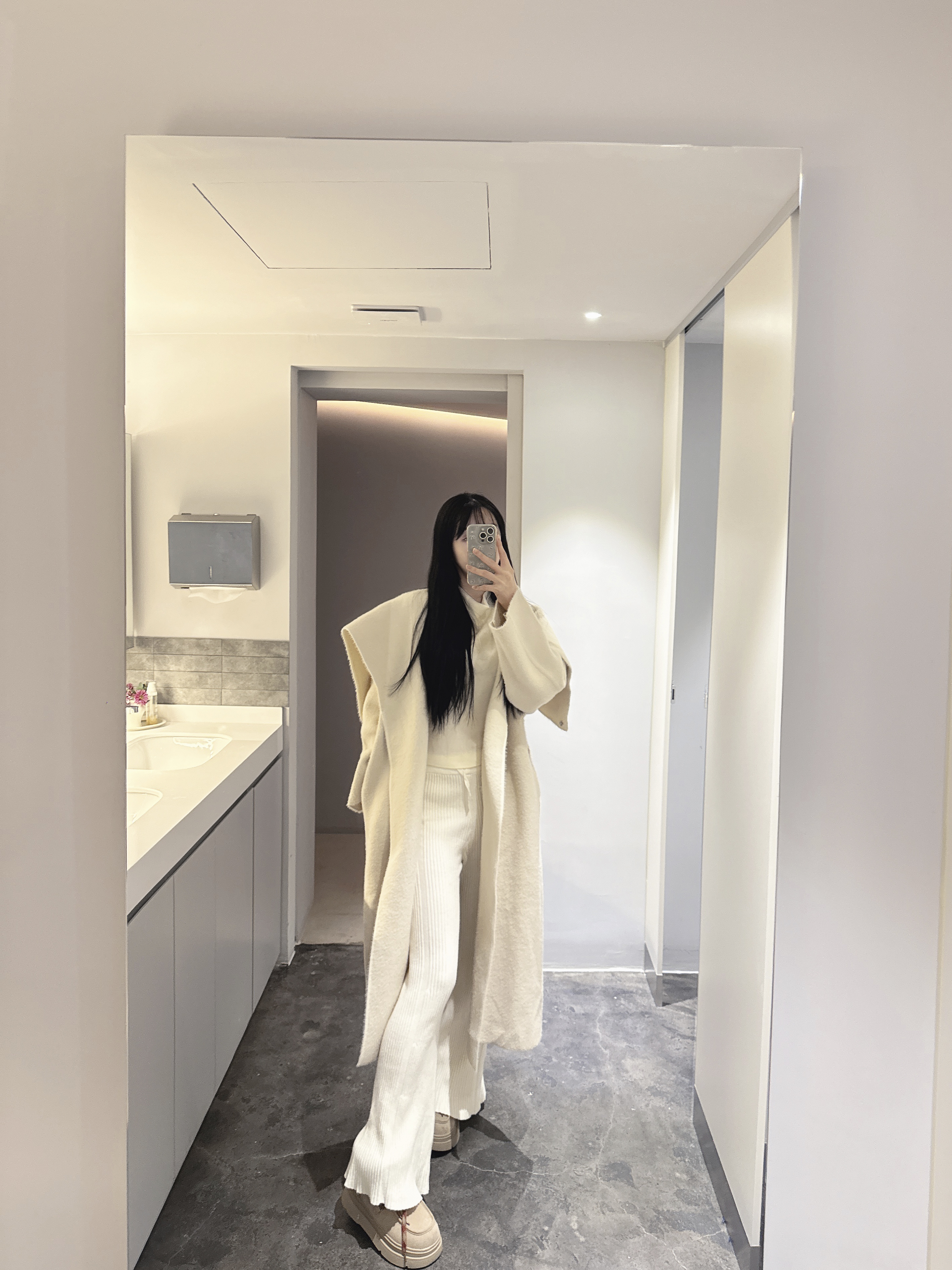 [🕊마지막수량!/당일출고/일체형/소장강추!🤍] 리브 홀터 나시 레이어드 가디건 (수입) 상세 이미지 12
