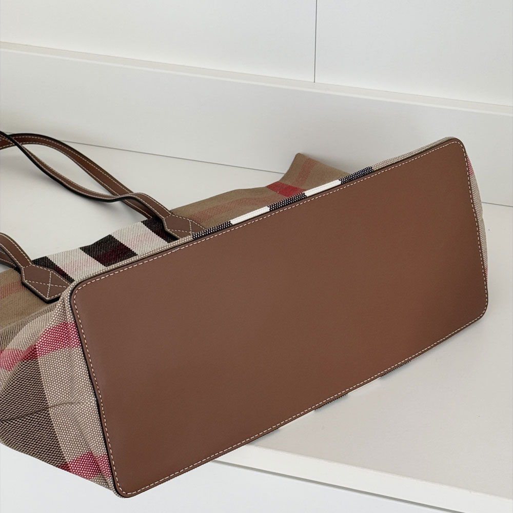 버버리 쇼퍼백 런던체크 미디엄 토트백 TAUPE BROWN 80840471