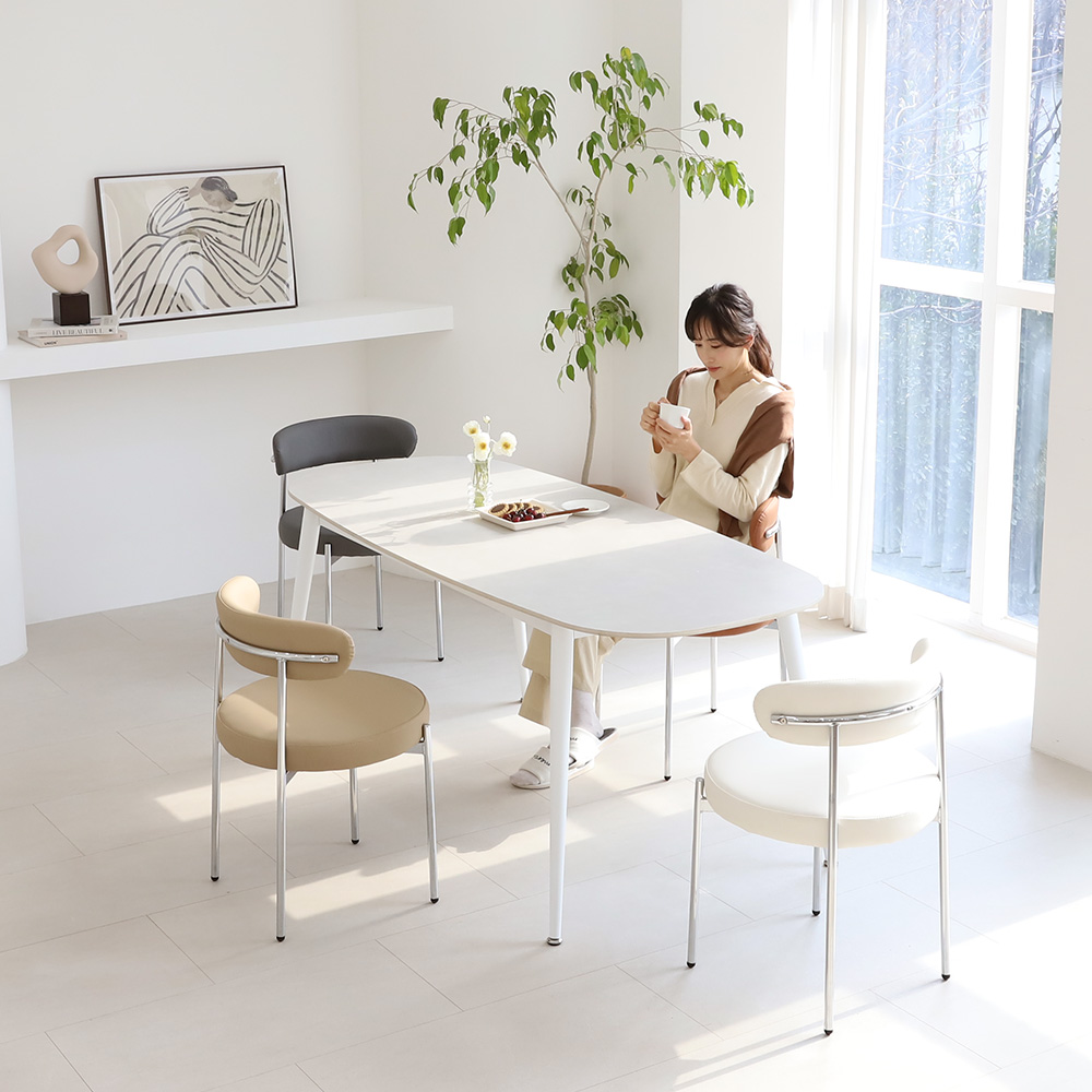 스위터 실버 식탁의자 인테리어 편한 카페의자 모던 디자인 미드센츄리