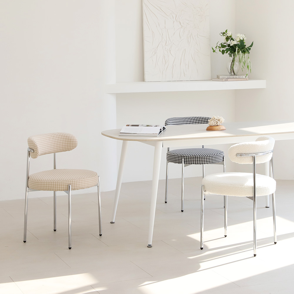 1+1 스위터 카페의자 미드센츄리 디자인 철제 업소용의자 실버프레임 베이지 패브릭 PU