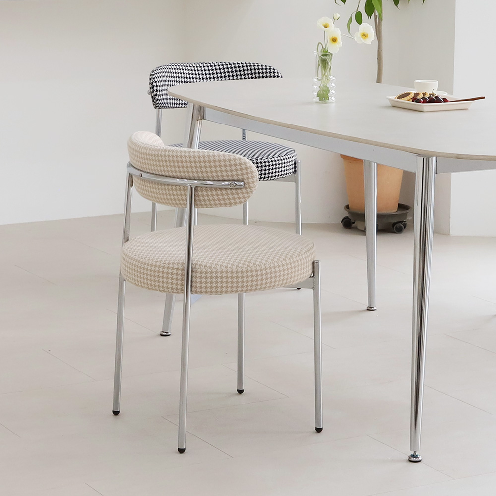 스위터 실버 식탁의자 인테리어 편한 카페의자 모던 디자인 미드센츄리