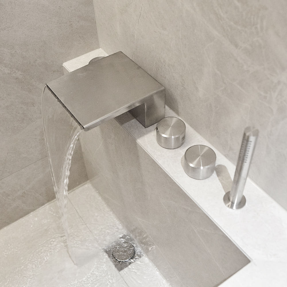 럭셔리 욕조수전 구성