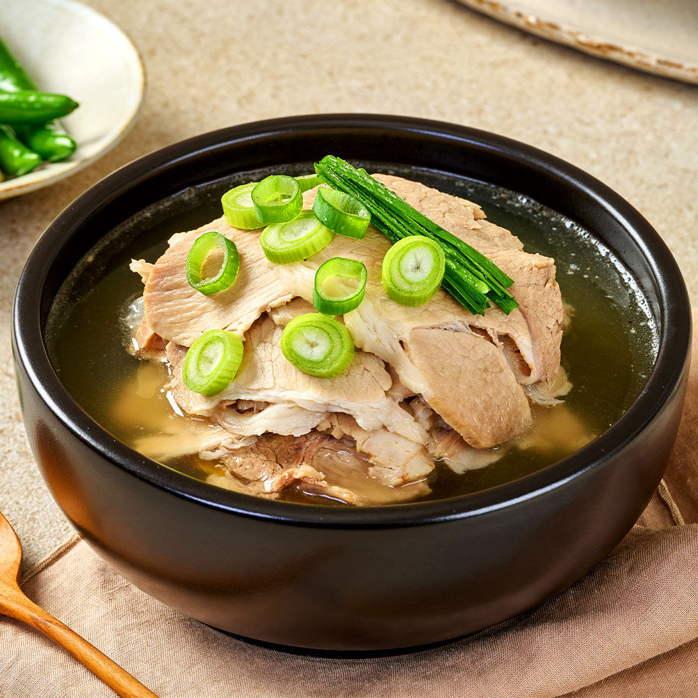 프리미엄 맑은 돼지국밥 600g 캠핑 순대국 순대 국밥 밀키트 해장국 - 상세 이미지 2