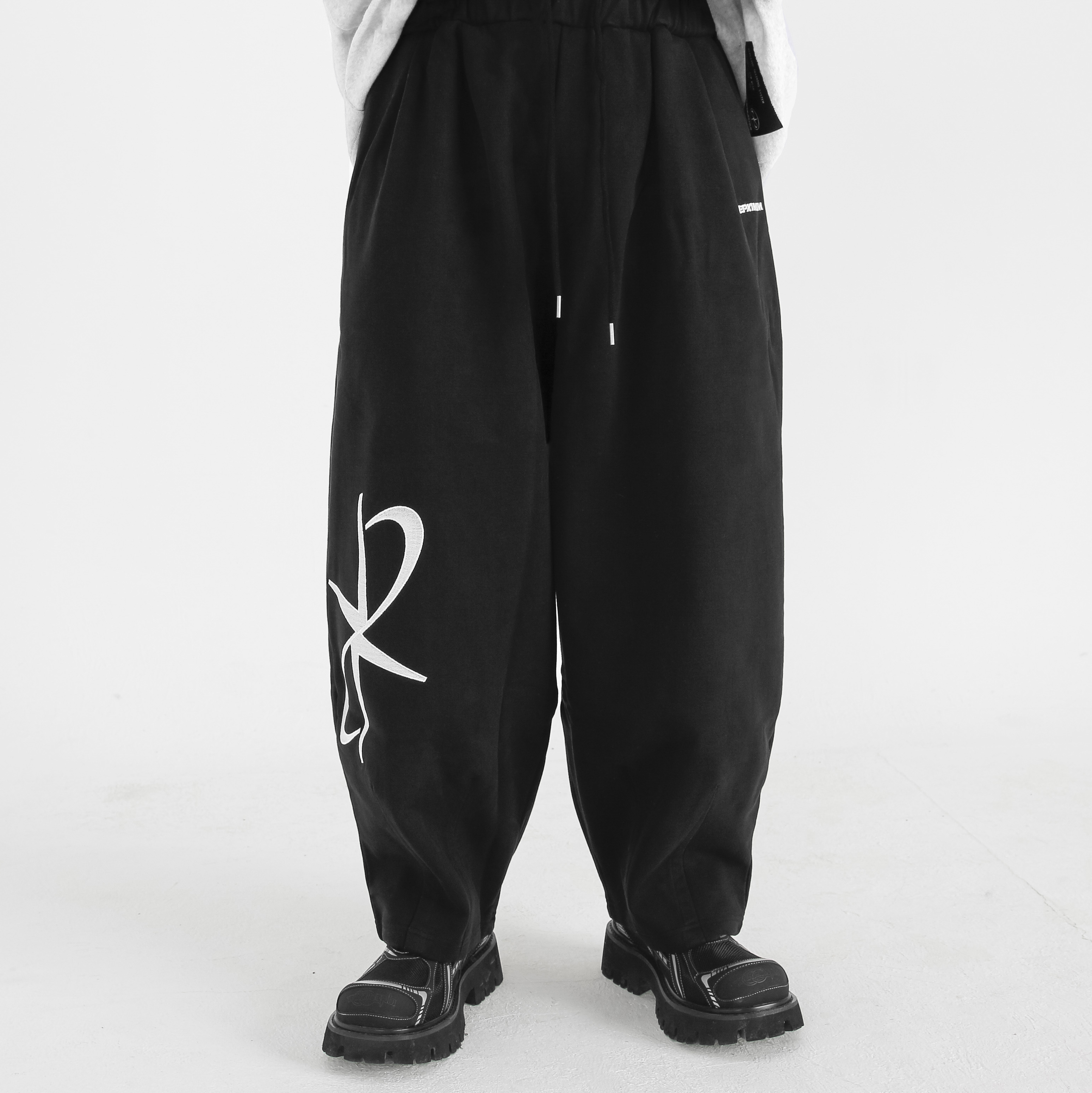 렙시멈 짐웨어, 니들포인트 스웻 벌룬팬츠 (2Colors) - 상세 이미지 3