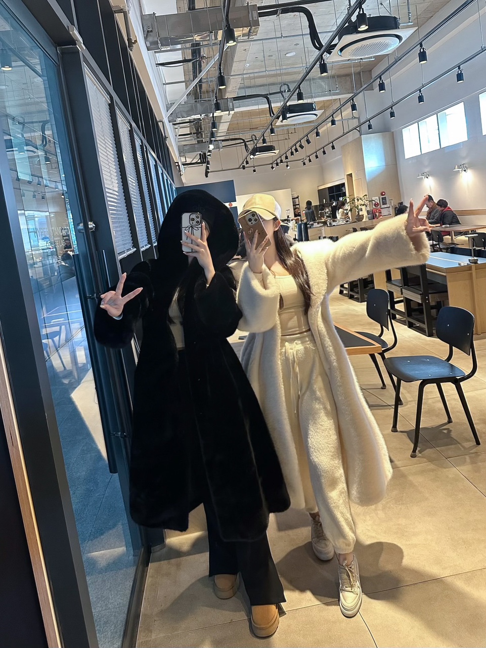 [주문폭주🔥] 베이퍼 스트링  무스탕 후드 퍼 코트 최저가 주문량미침 상세 이미지 17
