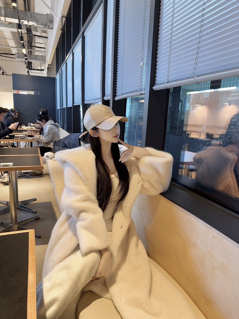 [주문폭주🔥] 베이퍼 스트링  무스탕 후드 퍼 코트 최저가 주문량미침 상세 이미지 5