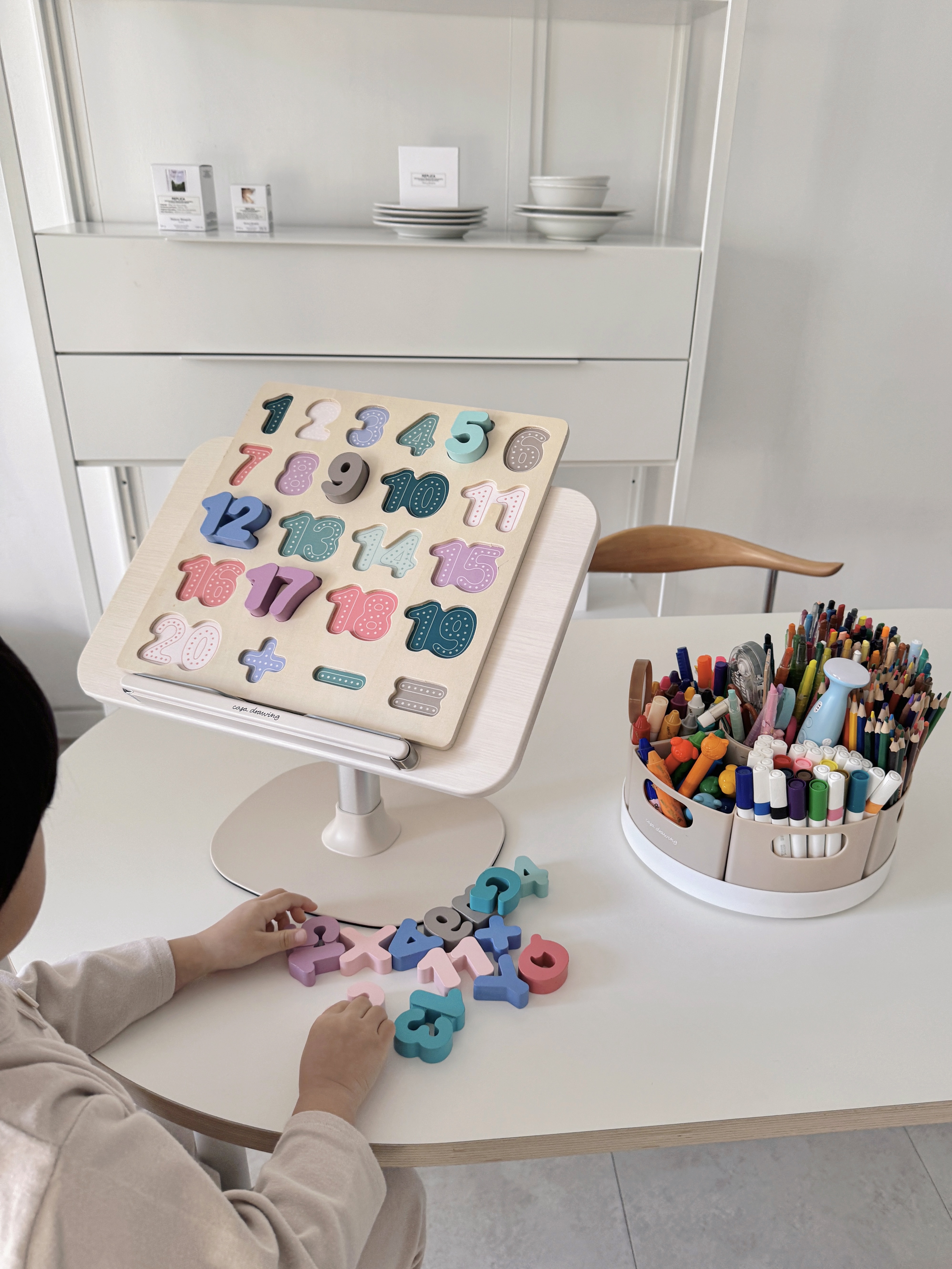 까사드로잉 유아 어린이 독서대 태블릿 책 거치대 북스탠드