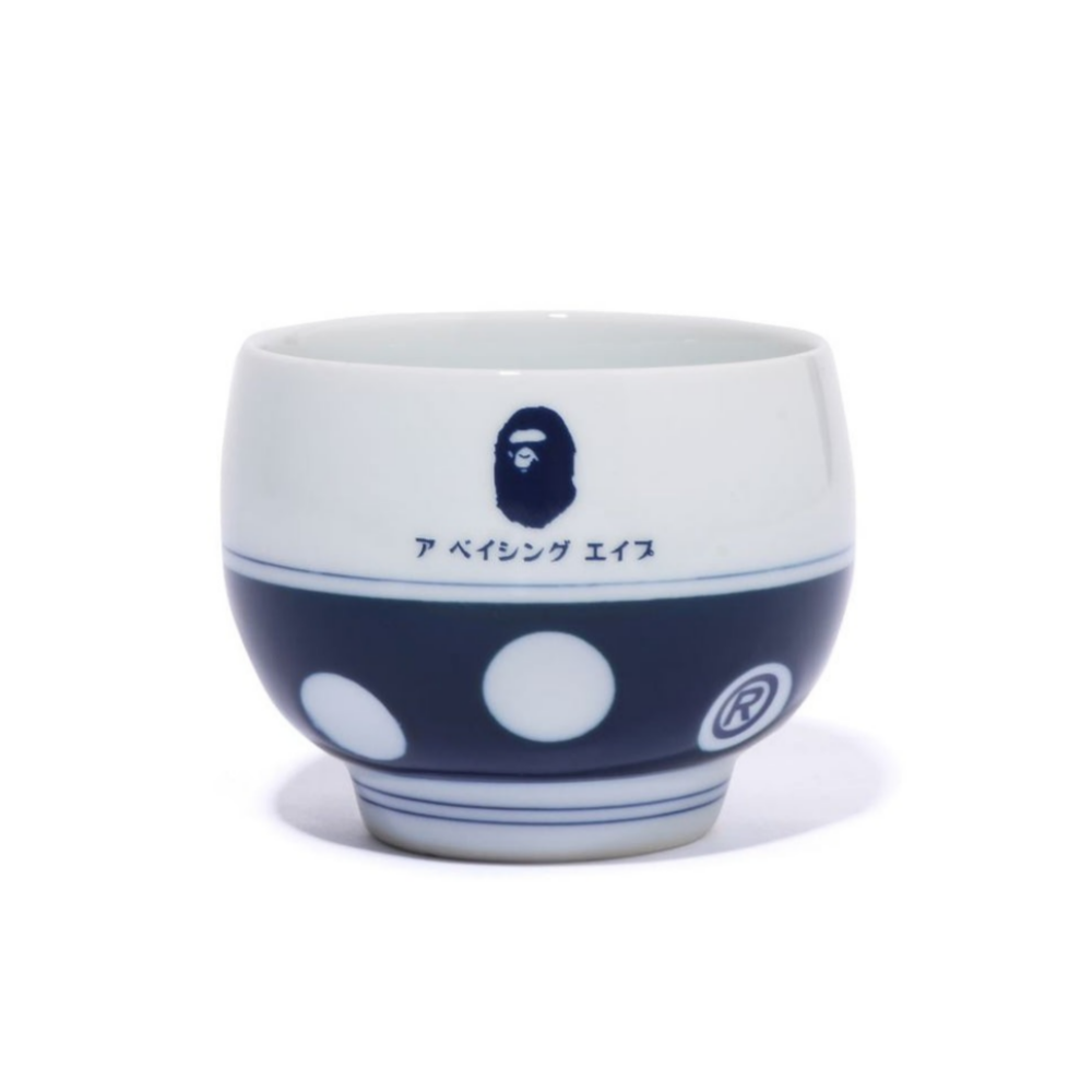 베이프 머그컵 PORCELAIN LOGO CUP 1월 3주차 신상 1K70-193-005 - 메인 이미지