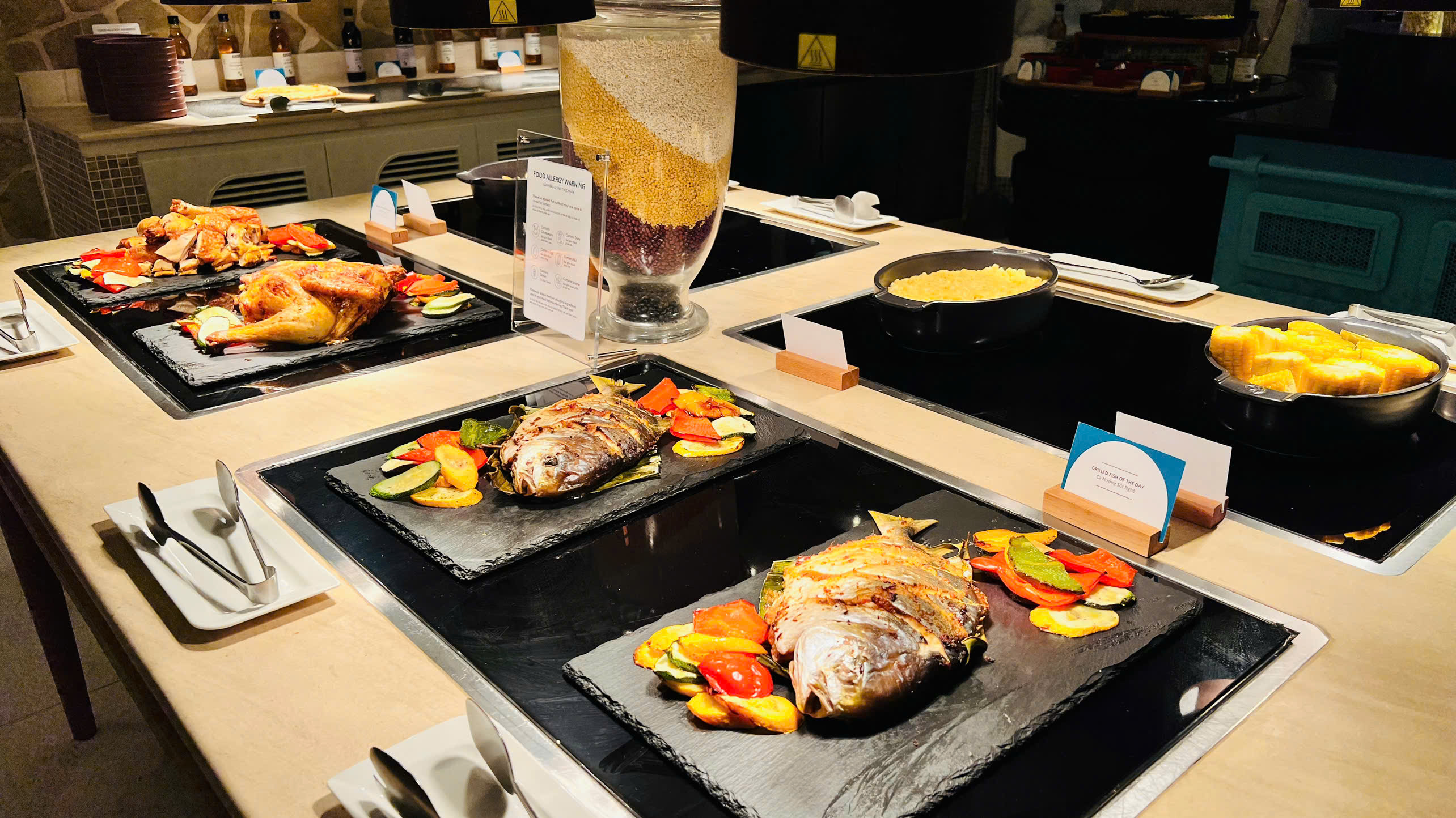 푸꾸옥 라페스타 힐튼 머천트 랍스타 뷔페 레스토랑 이용권