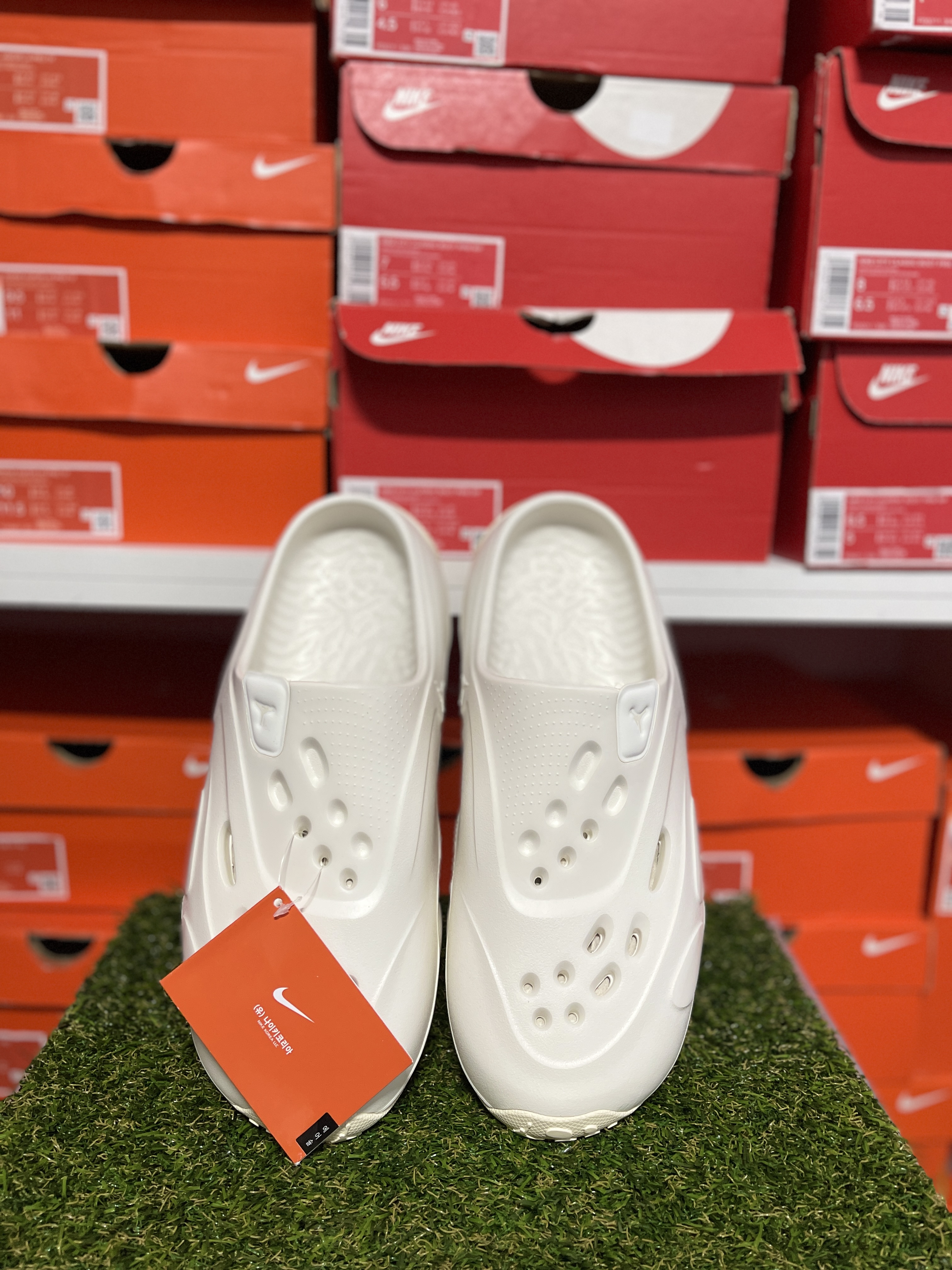 국내매장판 나이키 조던 롬 코코넛 밀크 슬리퍼 샌들 FQ0227-100