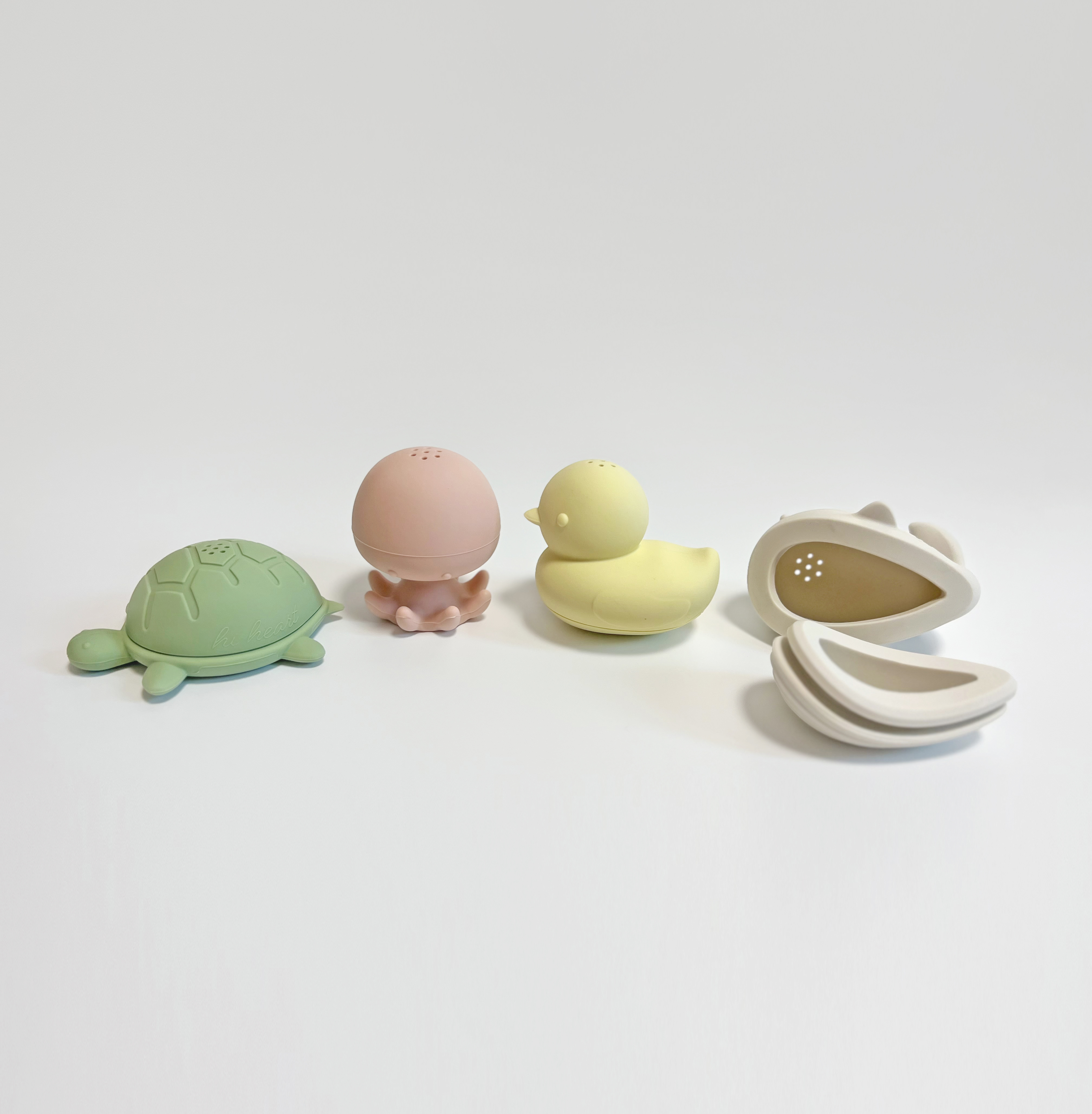 하이하트 분리세척 실리콘 아기 목욕놀이 장난감 4종 세트