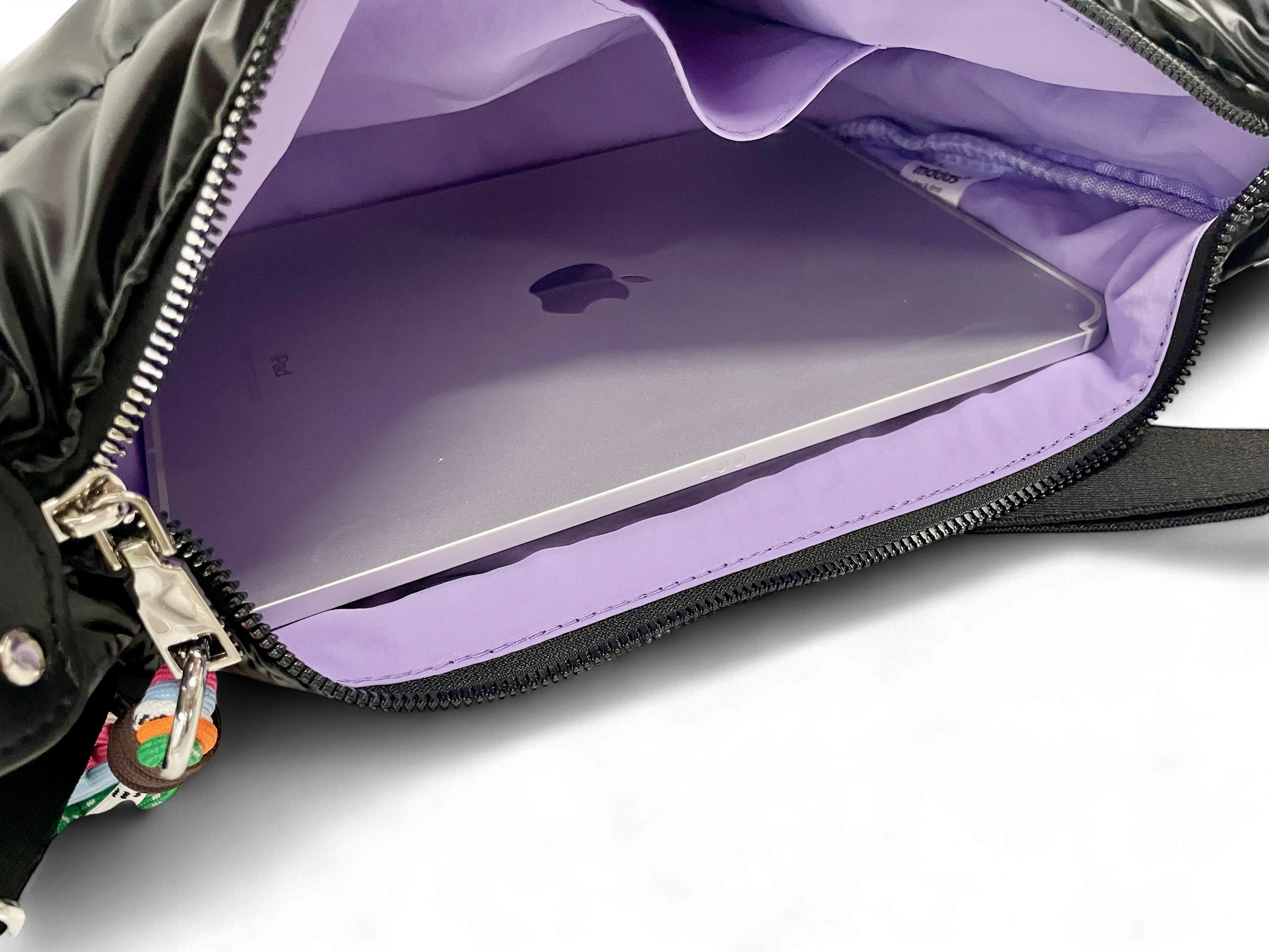 말랑백 패딩 크로스백 여행용 퀼팅 유럽여행가방 핸드폰 가벼운 반달 슬링백 해외 미니 겨울