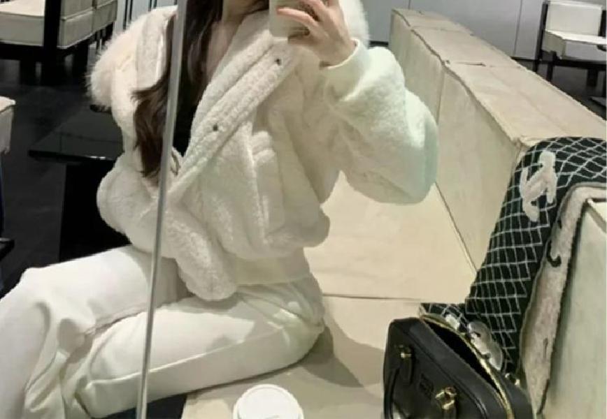 여친룩 데이트룩 여성용 외투 코트 두꺼운 후드 양털 칼라 자켓 화이트 XL - 상세 이미지 2