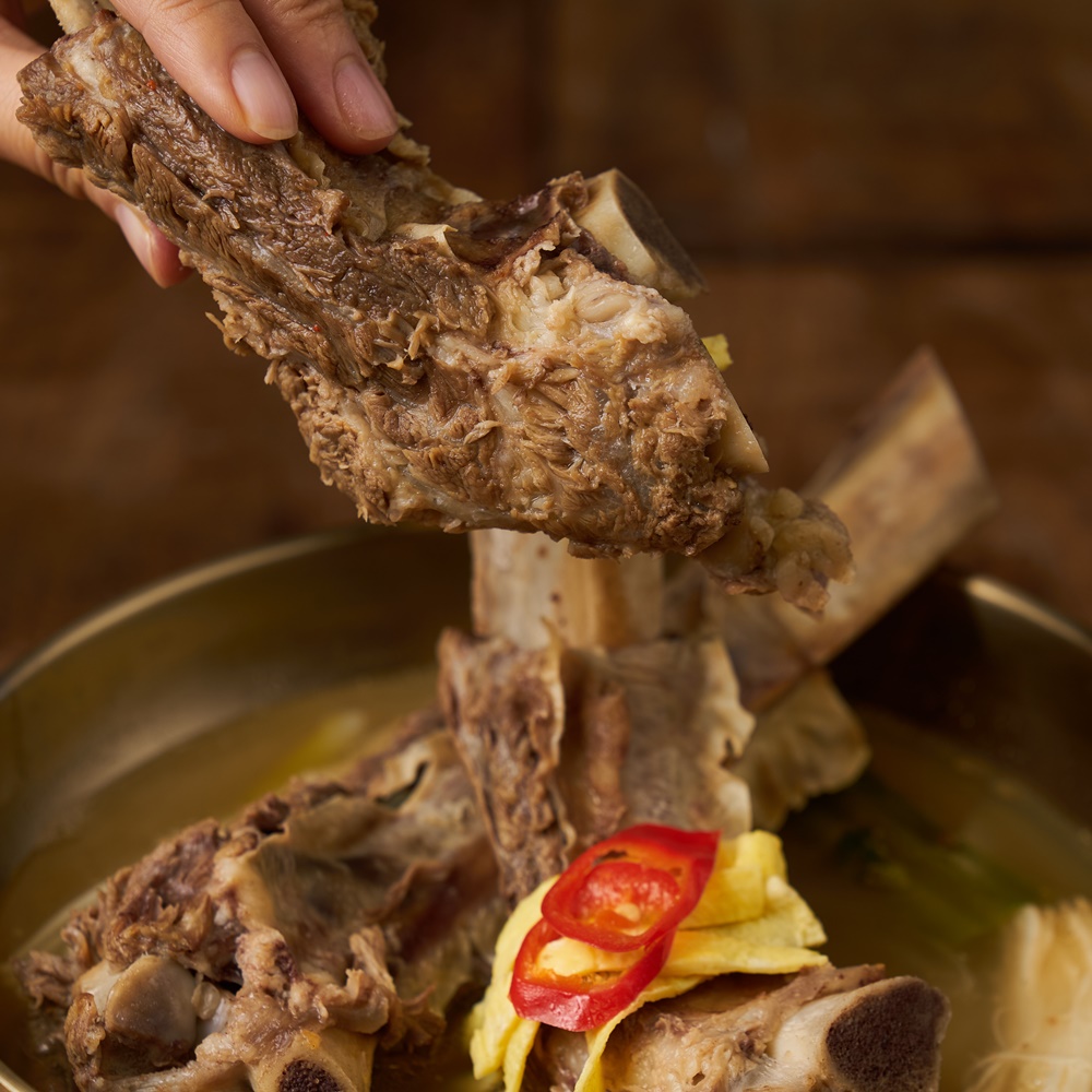 먹판사 진한 대왕갈비탕 푸짐한 골프채 소갈비탕 왕갈비탕 1.3kg 1개 이미지 8