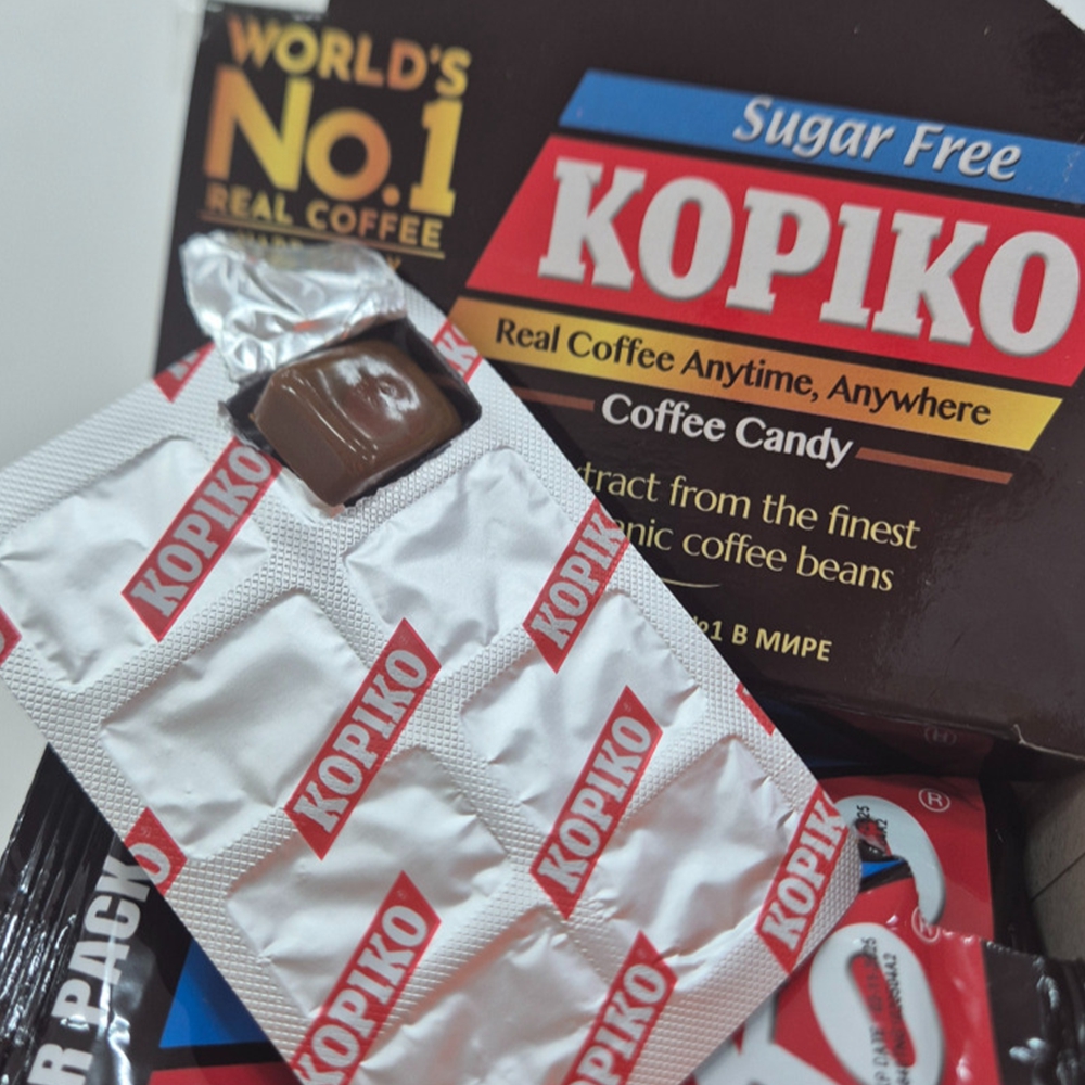 코피코사탕 kopiko캔디 4봉지 무설탕카페인 피곤할때먹는 커피코 운전잠깨는 슈가프리커피맛 - 상품 이미지