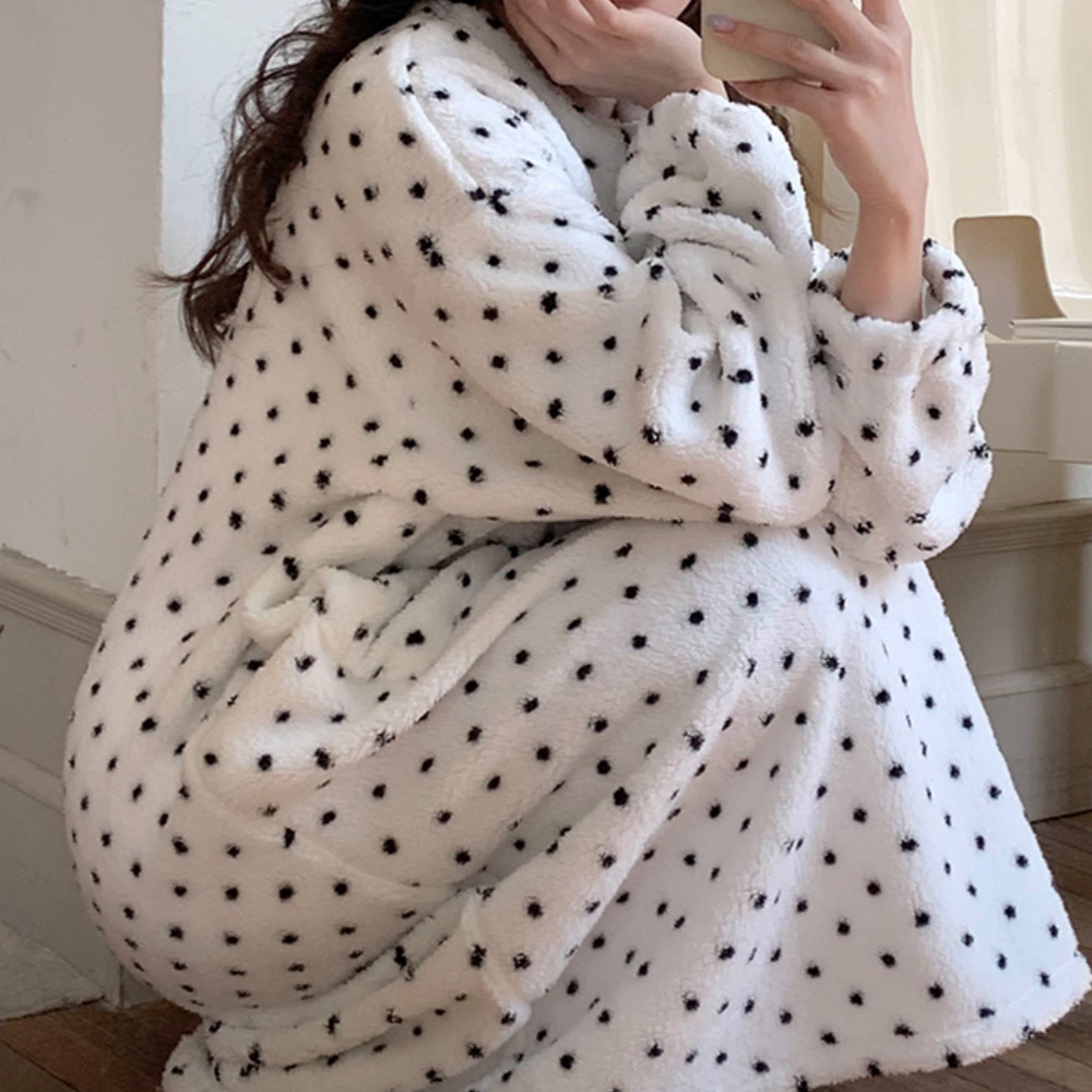 플리스잠옷 땡땡이 겨울 기모 홈웨어 원피스 상하의 세트 파자마 이미지 8