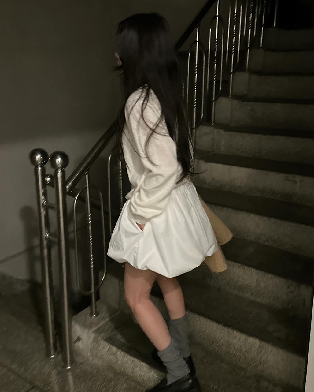 마이지 여성 노카라 라운드 크롭 트위드 오버핏 루즈핏 자켓 상세 이미지 18