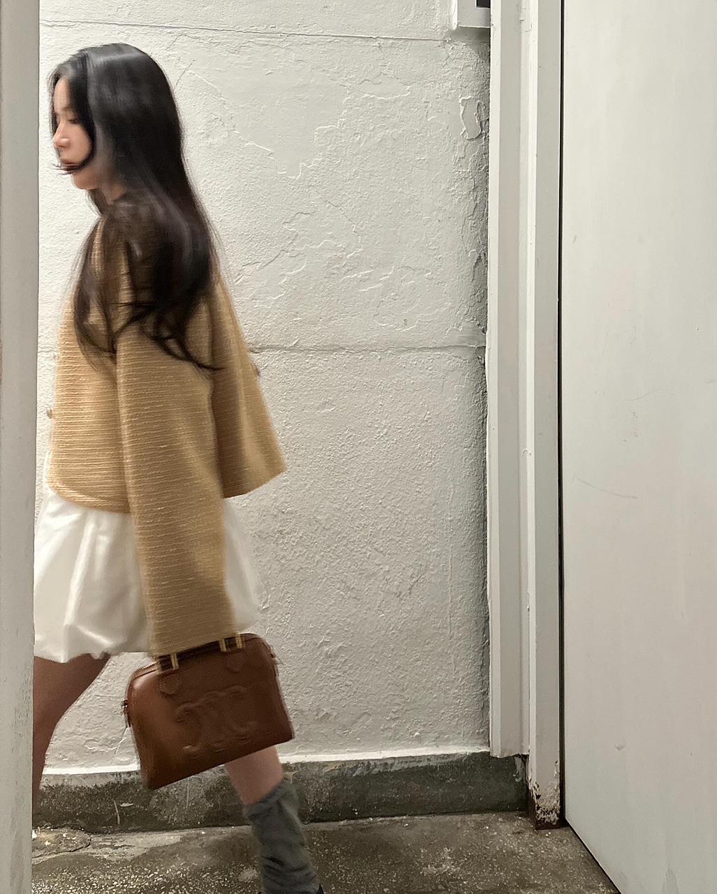 마이지 여성 노카라 라운드 크롭 트위드 오버핏 루즈핏 자켓 상세 이미지 15