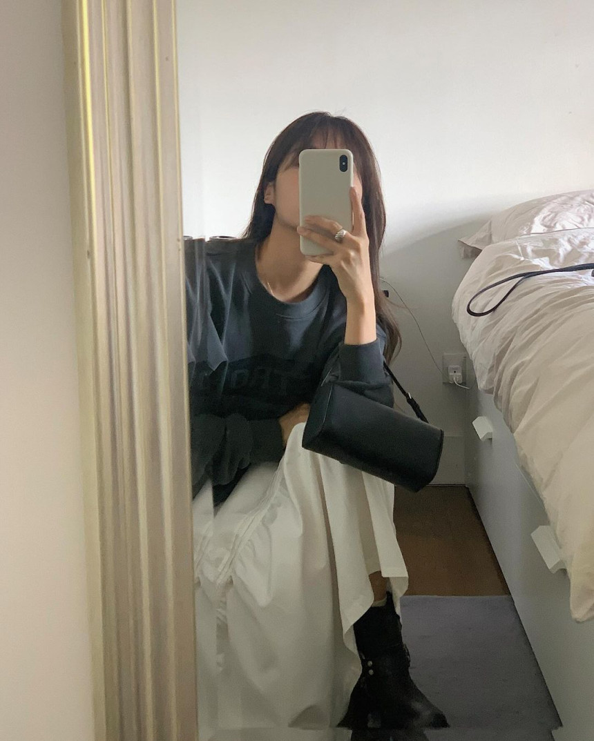 liter 리터 오드리 핀턱 스커트 밴딩 셔링 코튼 롱 A라인 티어드 치마. 상세 이미지 5
