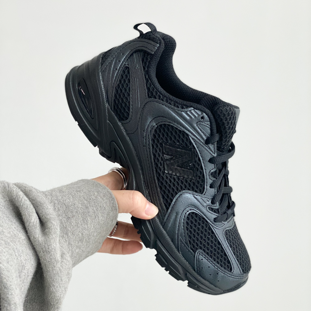 뉴발란스 530 트리플 블랙 공용